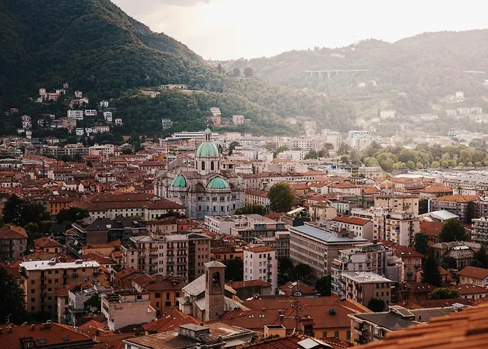 Bertacchi - Inside And Out בית נופש קומו