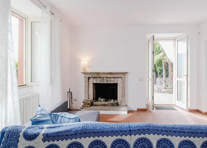 Bertacchi - Inside And Out Holiday home *