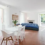 Bertacchi - Inside And Out Holiday home Como